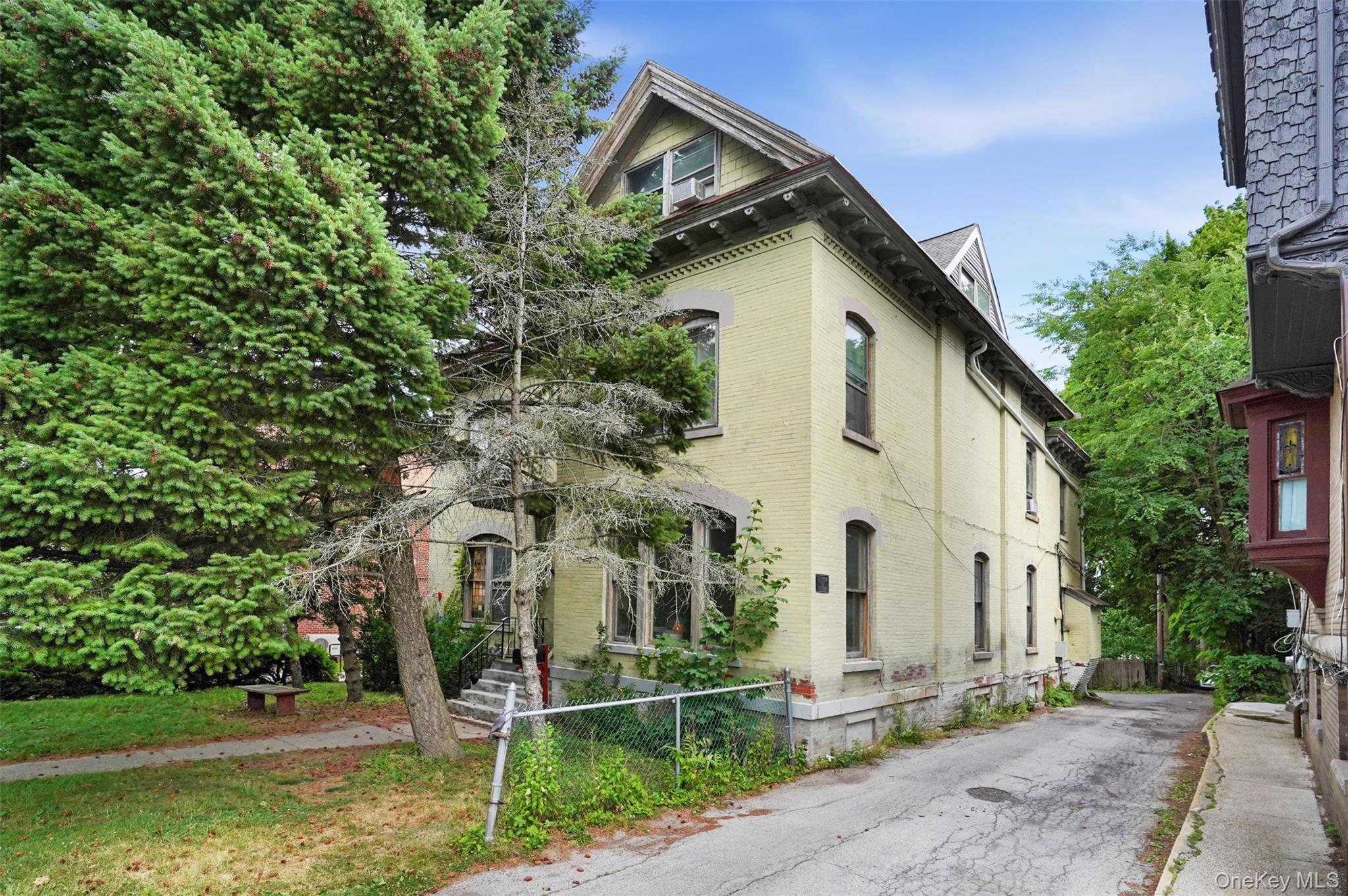 40 S Hamilton Street Property Photo 3