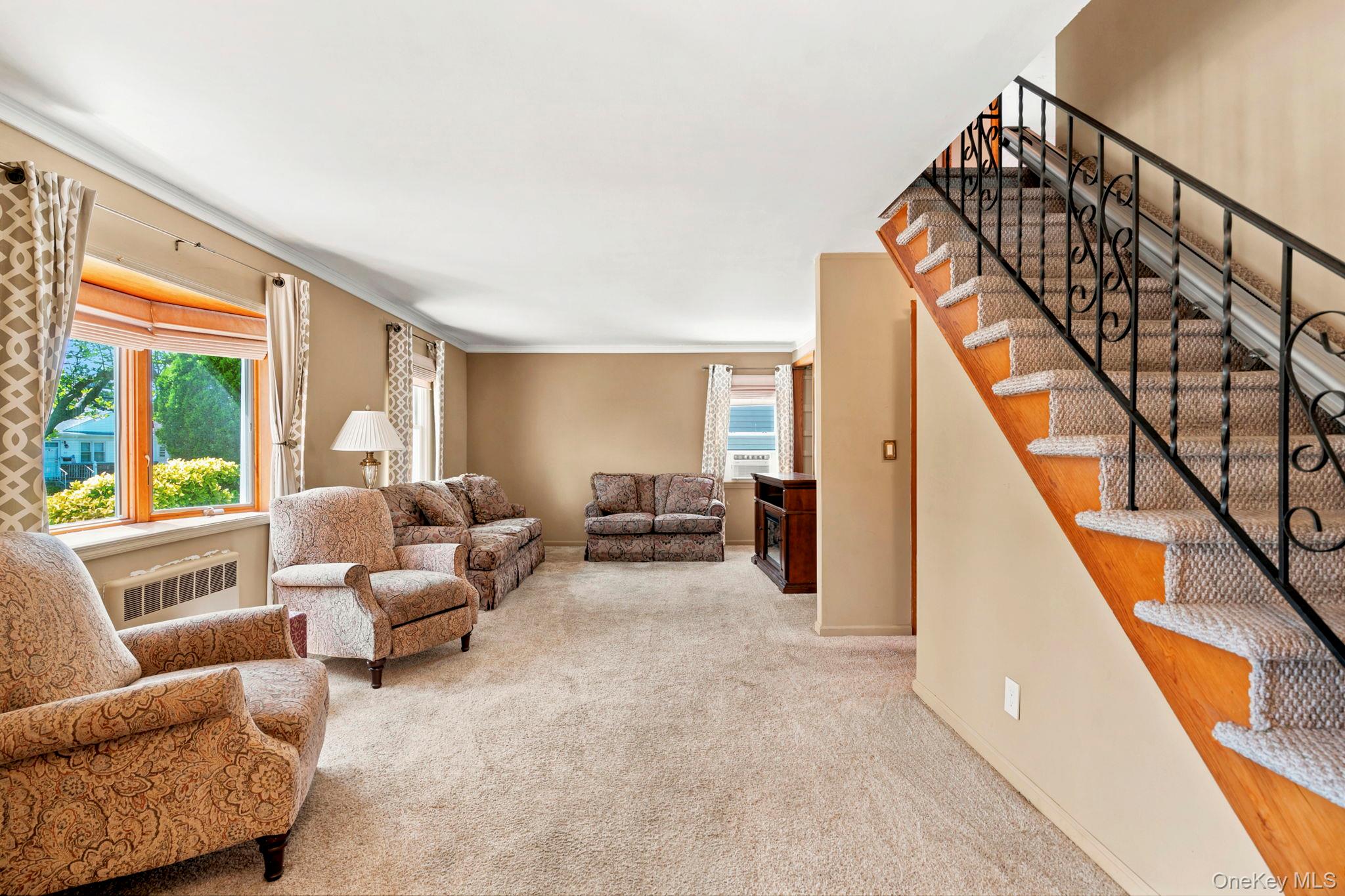 216 Gardner Avenue Property Photo 2