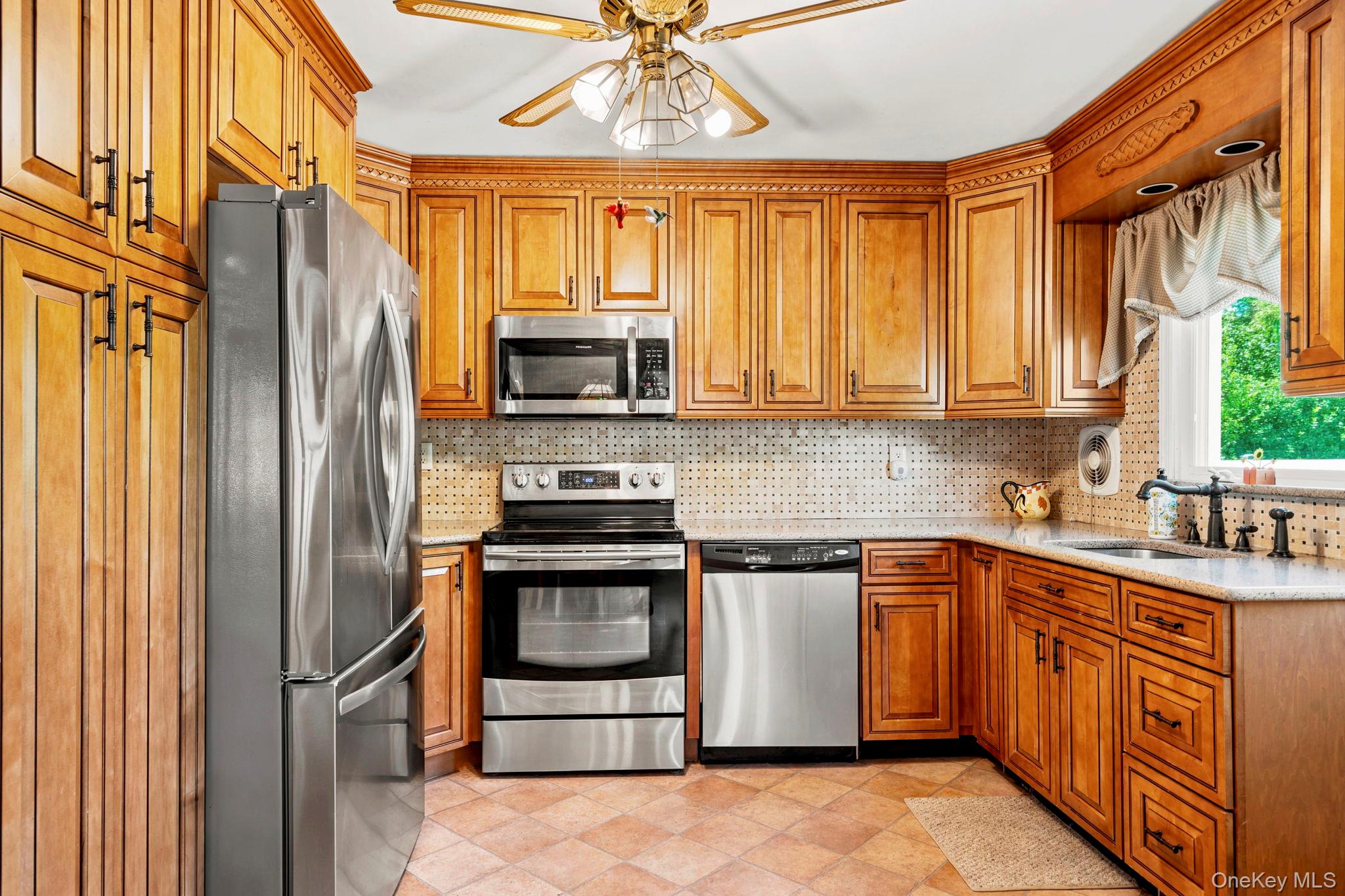 216 Gardner Avenue Property Photo 7