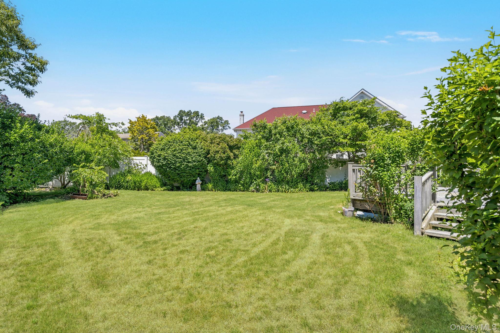 216 Gardner Avenue Property Photo 22