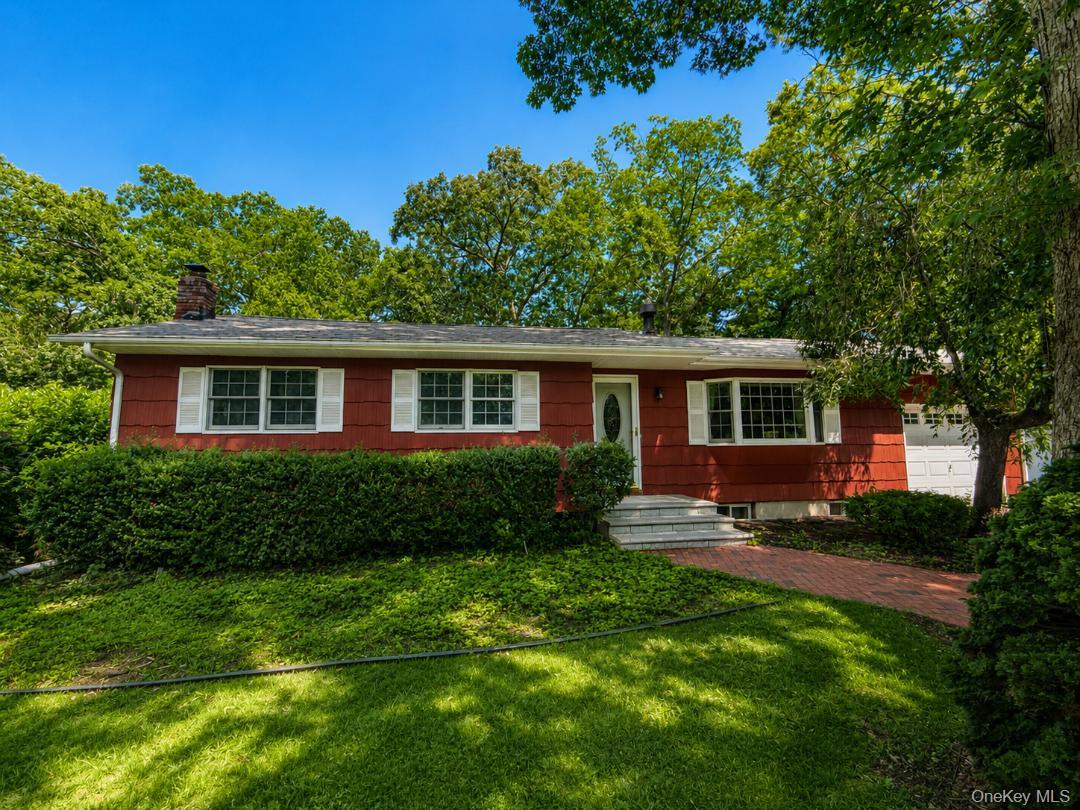 23 Flicker Drive Property Photo 1