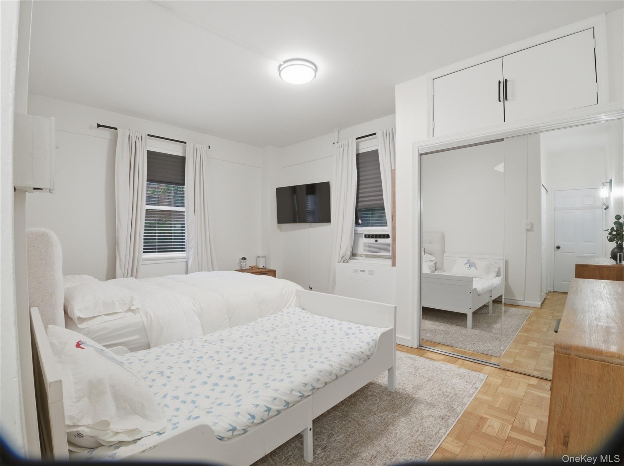 8 Fordham Hill Oval 1c Property Photo 9