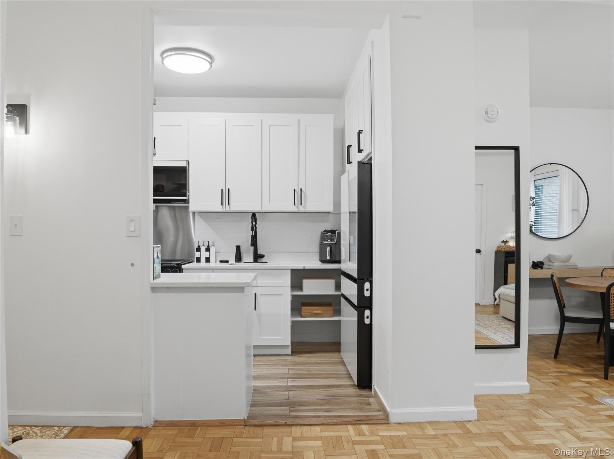 8 Fordham Hill Oval 1c Property Photo 13