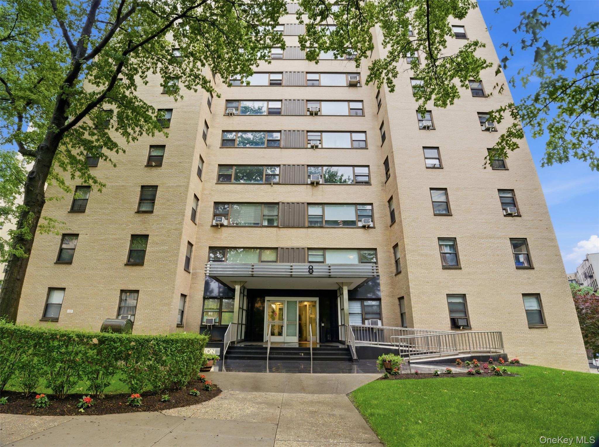 8 Fordham Hill Oval 1c Property Photo 19