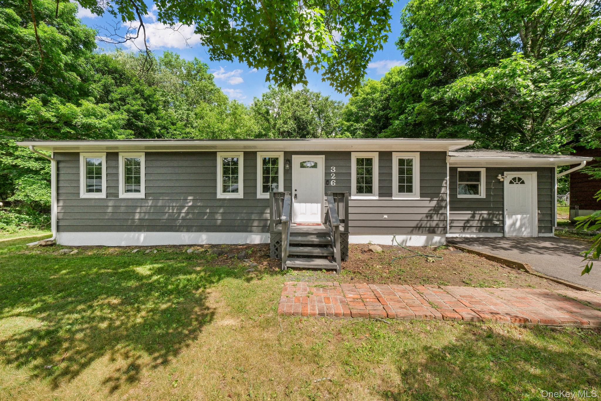 326 Lake Vue Drive Property Photo 1
