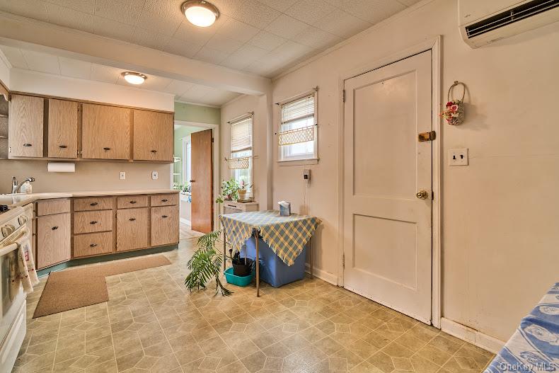 161 Van Buren Street Property Photo 8