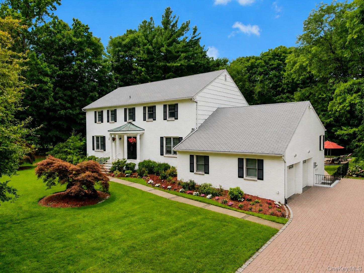 16 Hearthstone Circle Property Photo 2