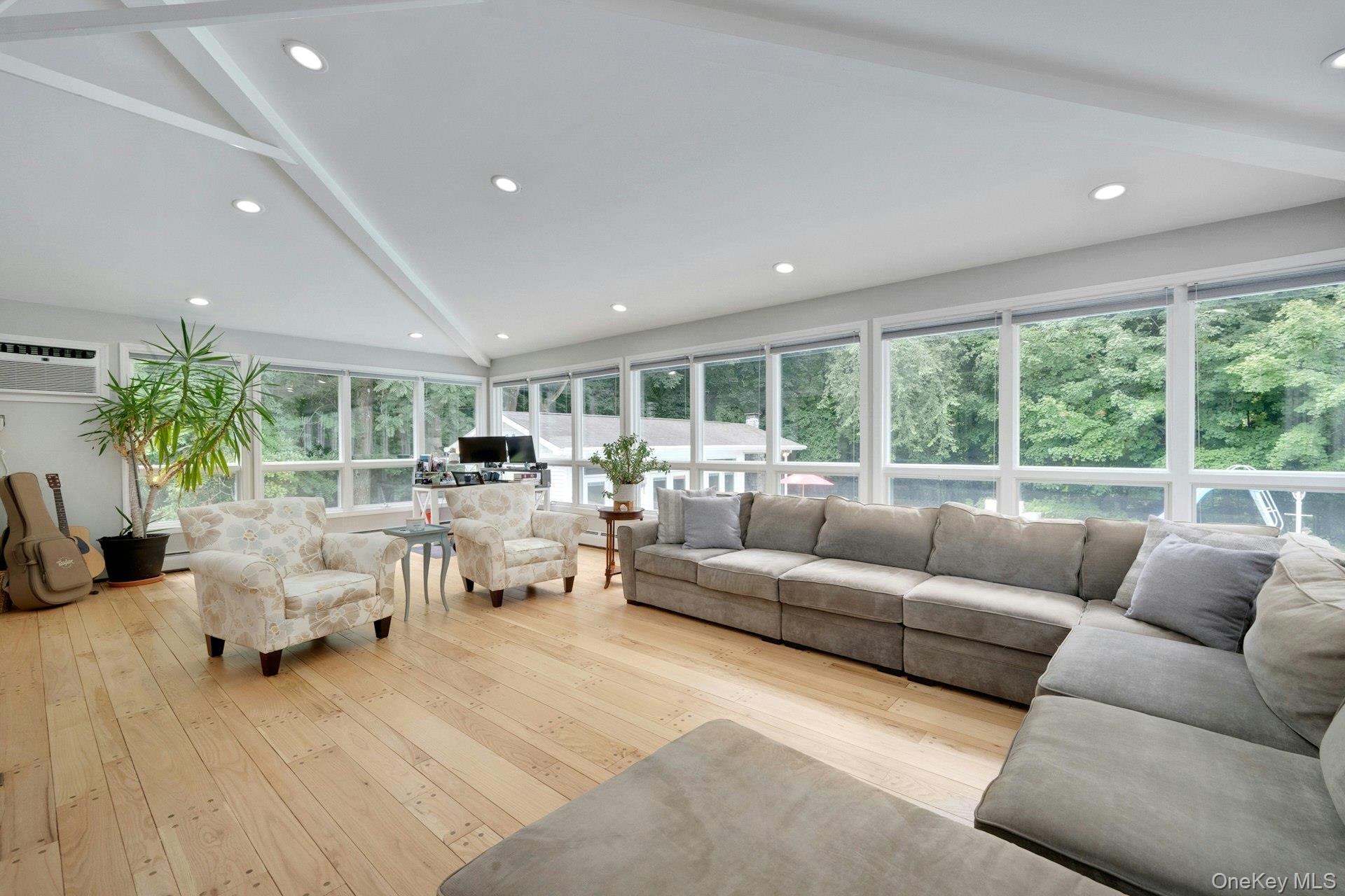 16 Hearthstone Circle Property Photo 9