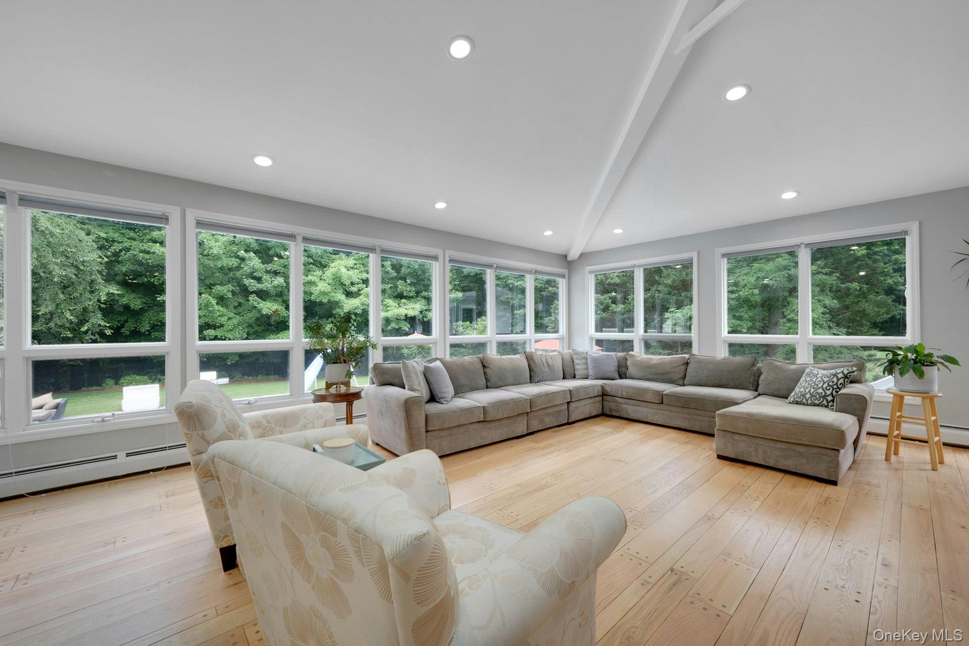 16 Hearthstone Circle Property Photo 10