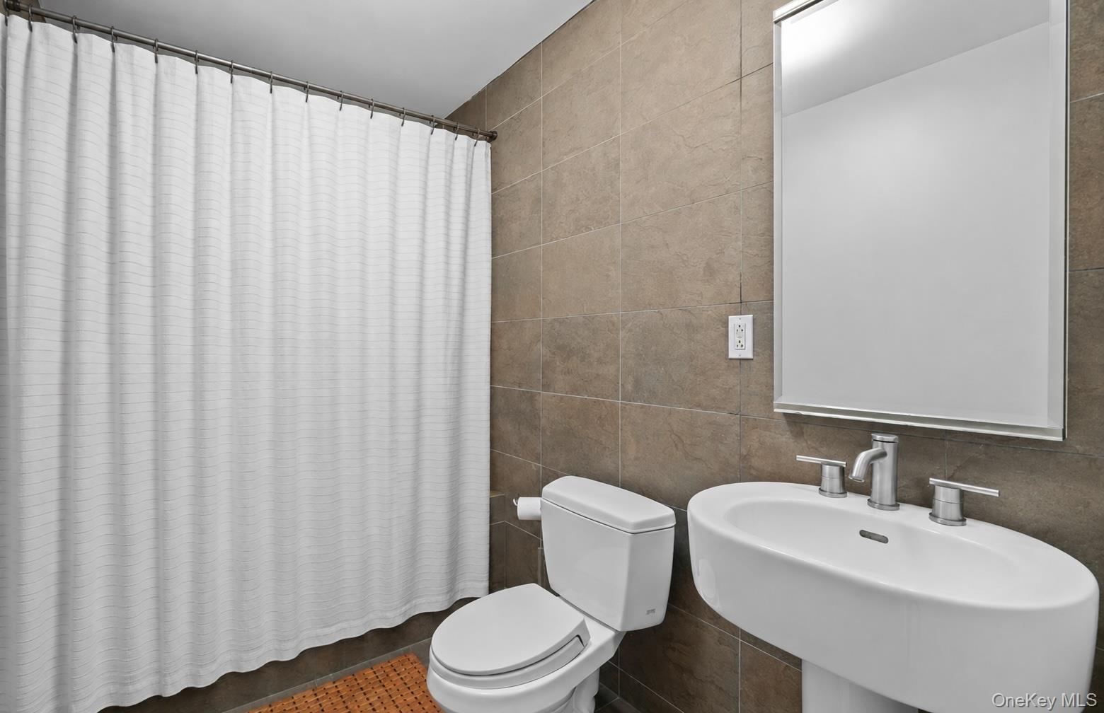45 Main Street 3k Property Photo 27