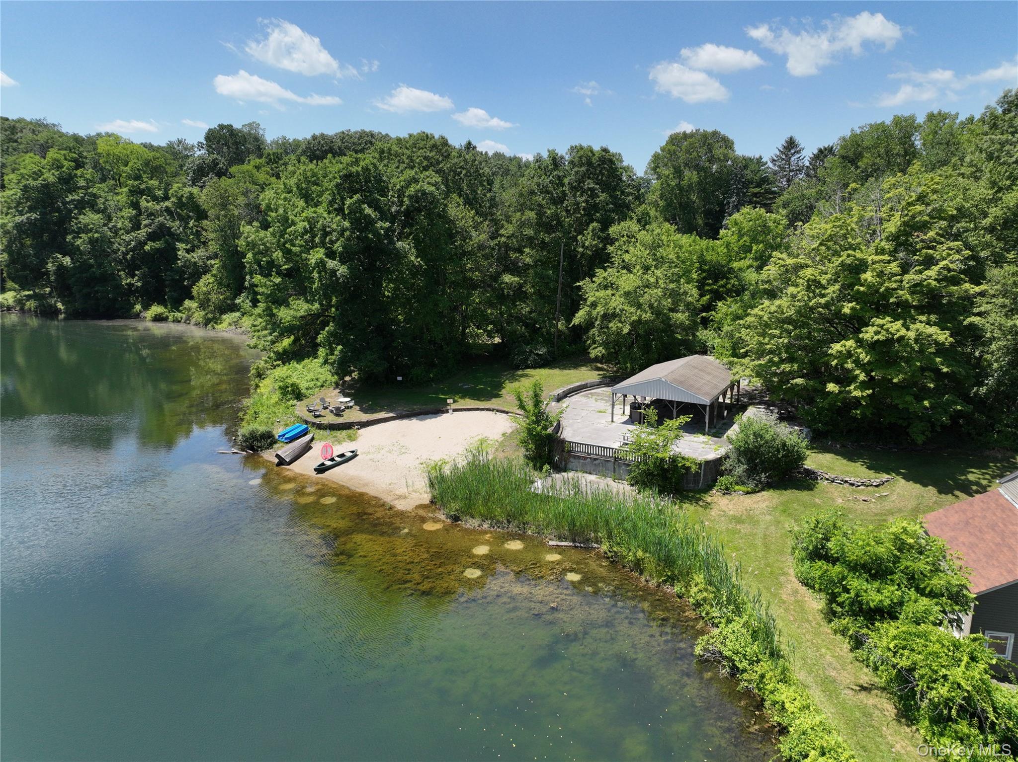 45 Willow Lake Drive Property Photo 4