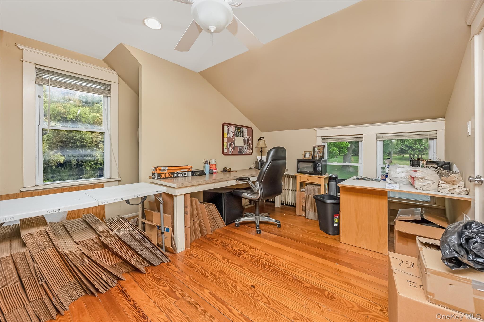 645 Middle Country Road Property Photo 17