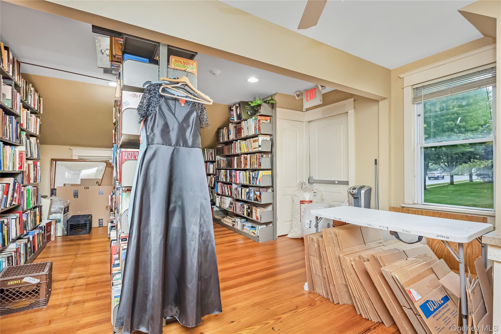 645 Middle Country Road Property Photo 18