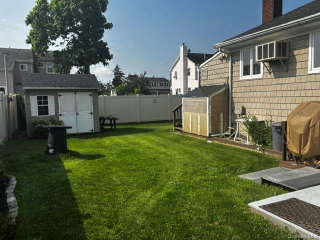 45 W Clearwater Road Property Photo 3