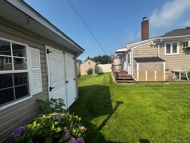 45 W Clearwater Road Property Photo 4