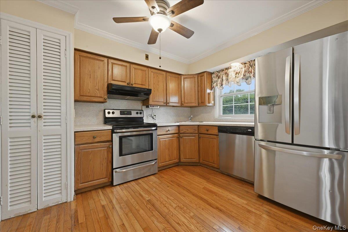 207 Sullivan Avenue Property Photo 9