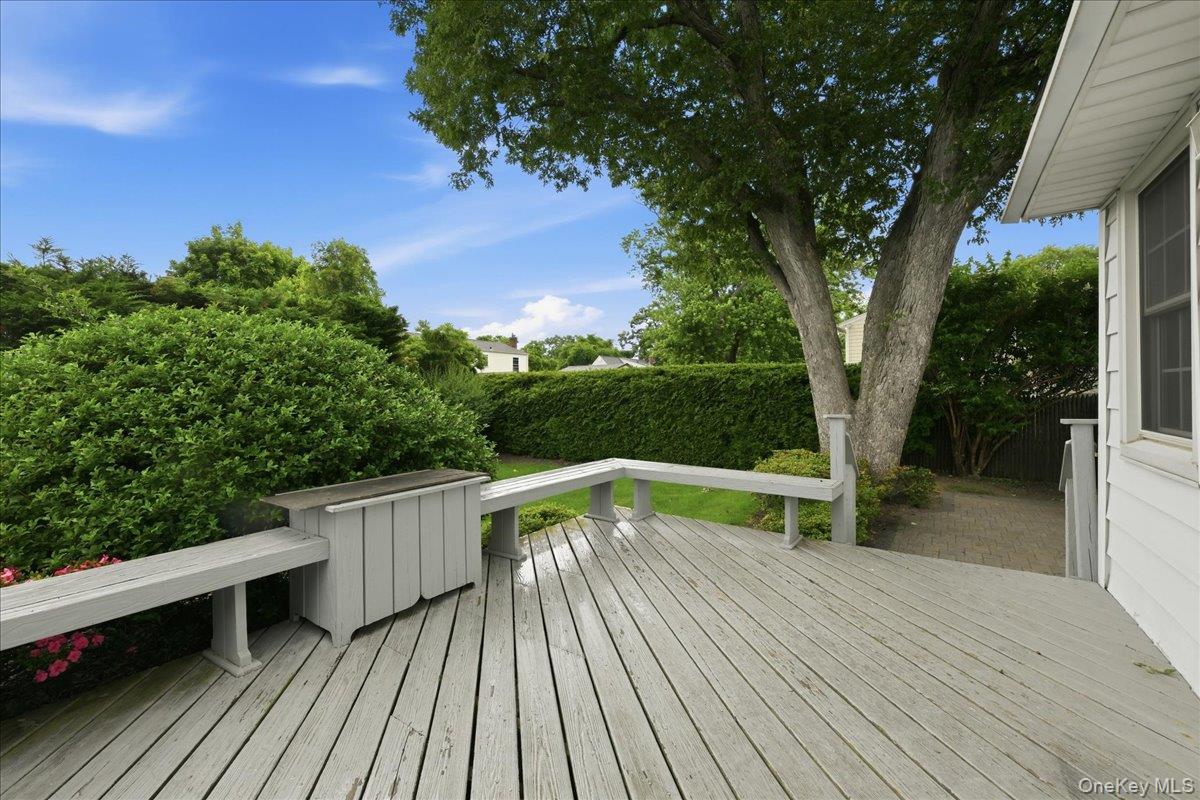 207 Sullivan Avenue Property Photo 28