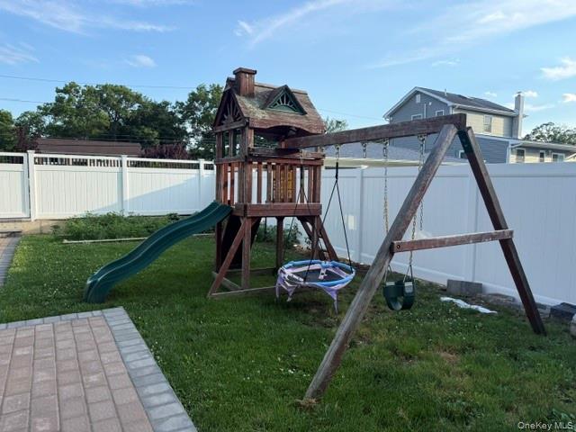 68 Jefferson Avenue Property Photo 21