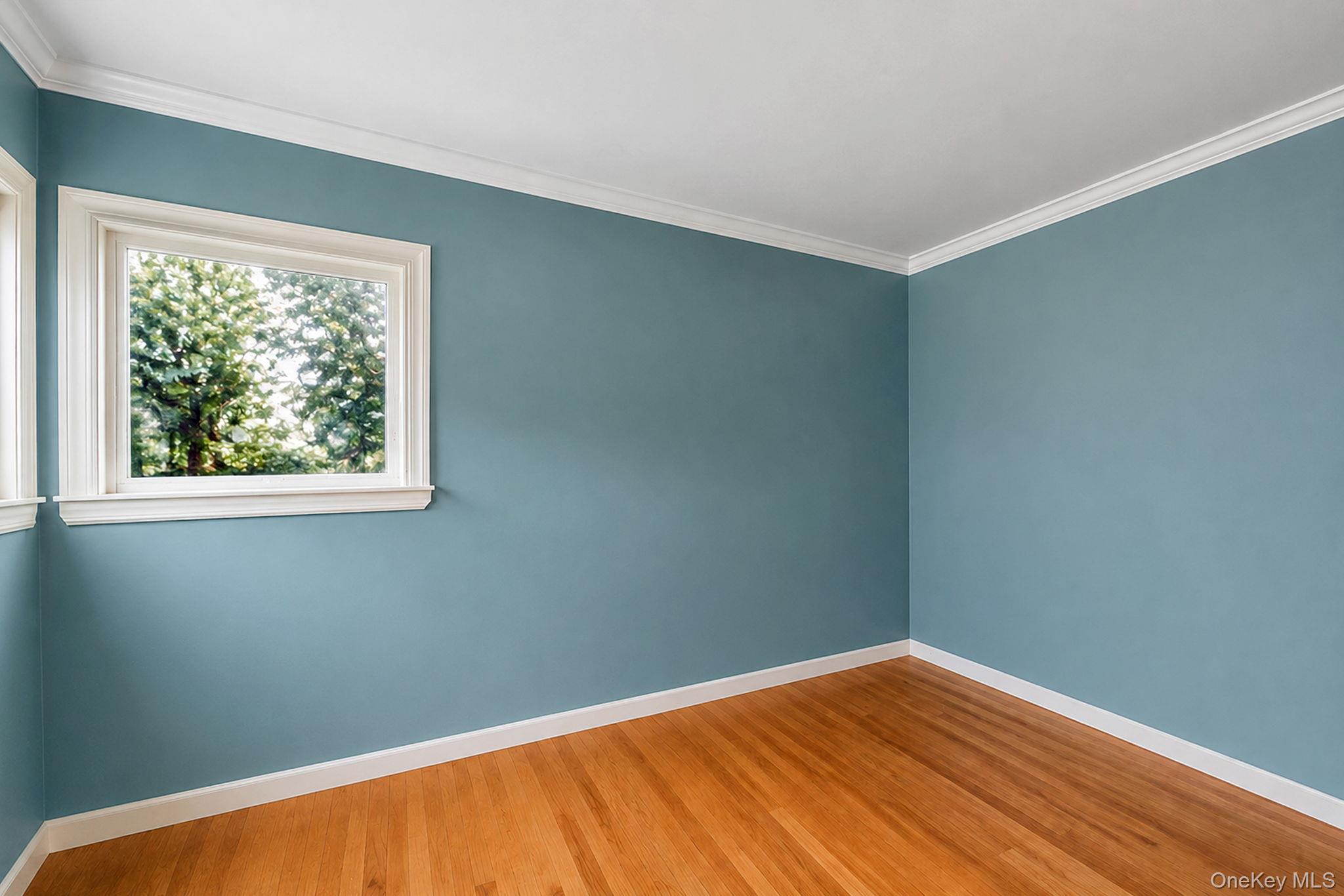 390 Blue Point Road Property Photo 17