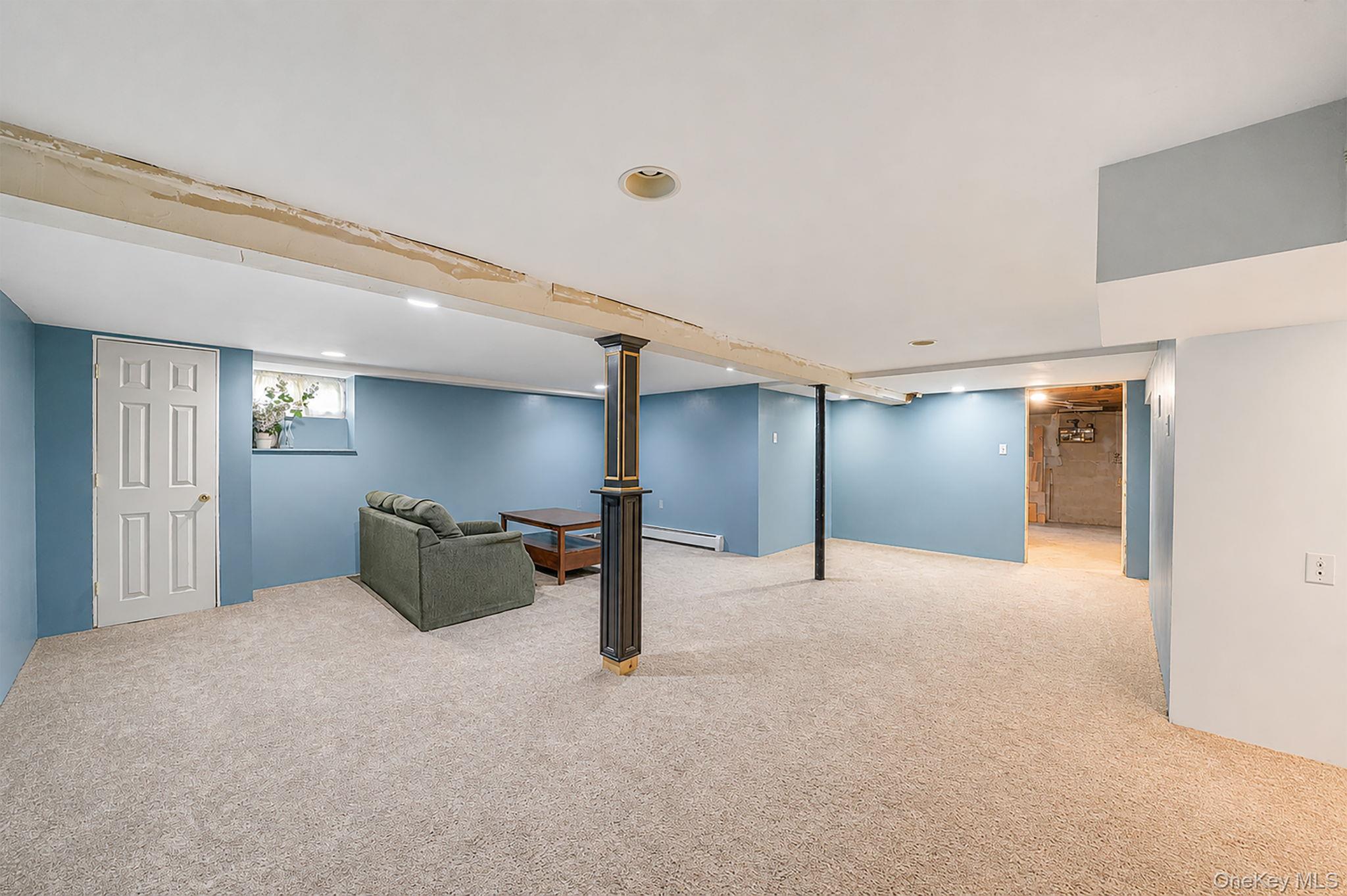 390 Blue Point Road Property Photo 18