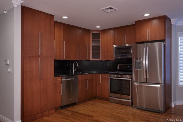 565 Merrick Road 208 Property Photo 4