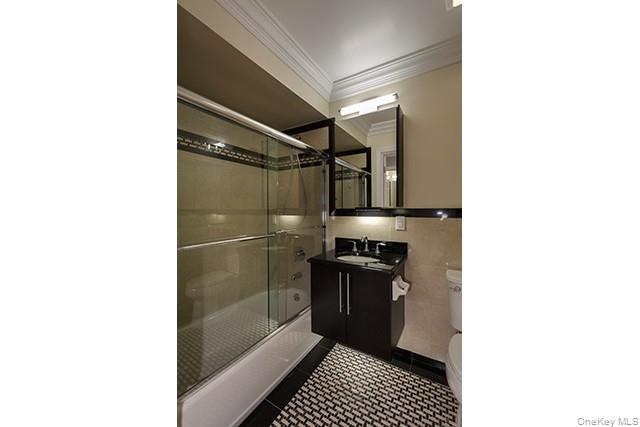 565 Merrick Road 208 Property Photo 11