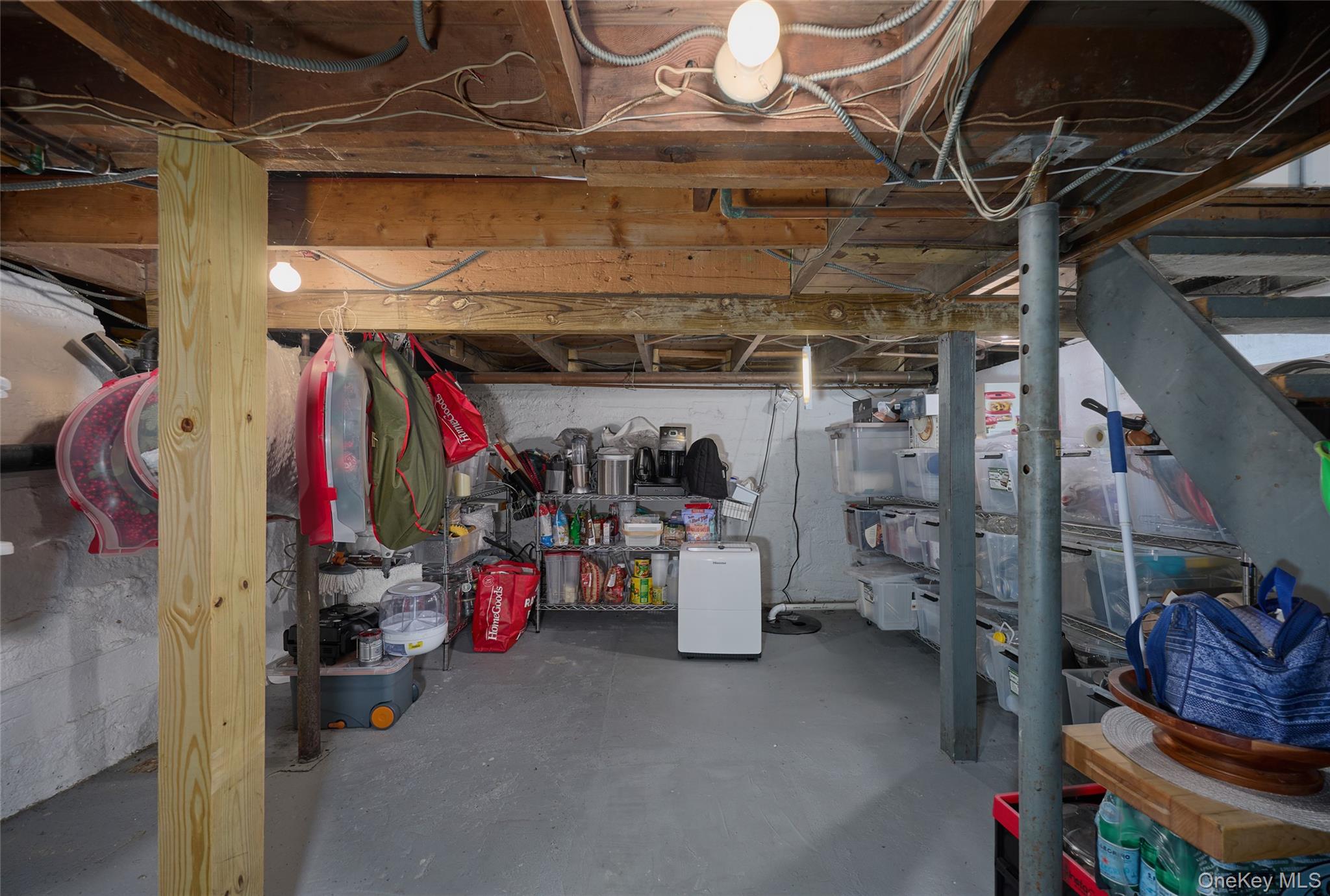 181 N Grand Avenue Property Photo 33