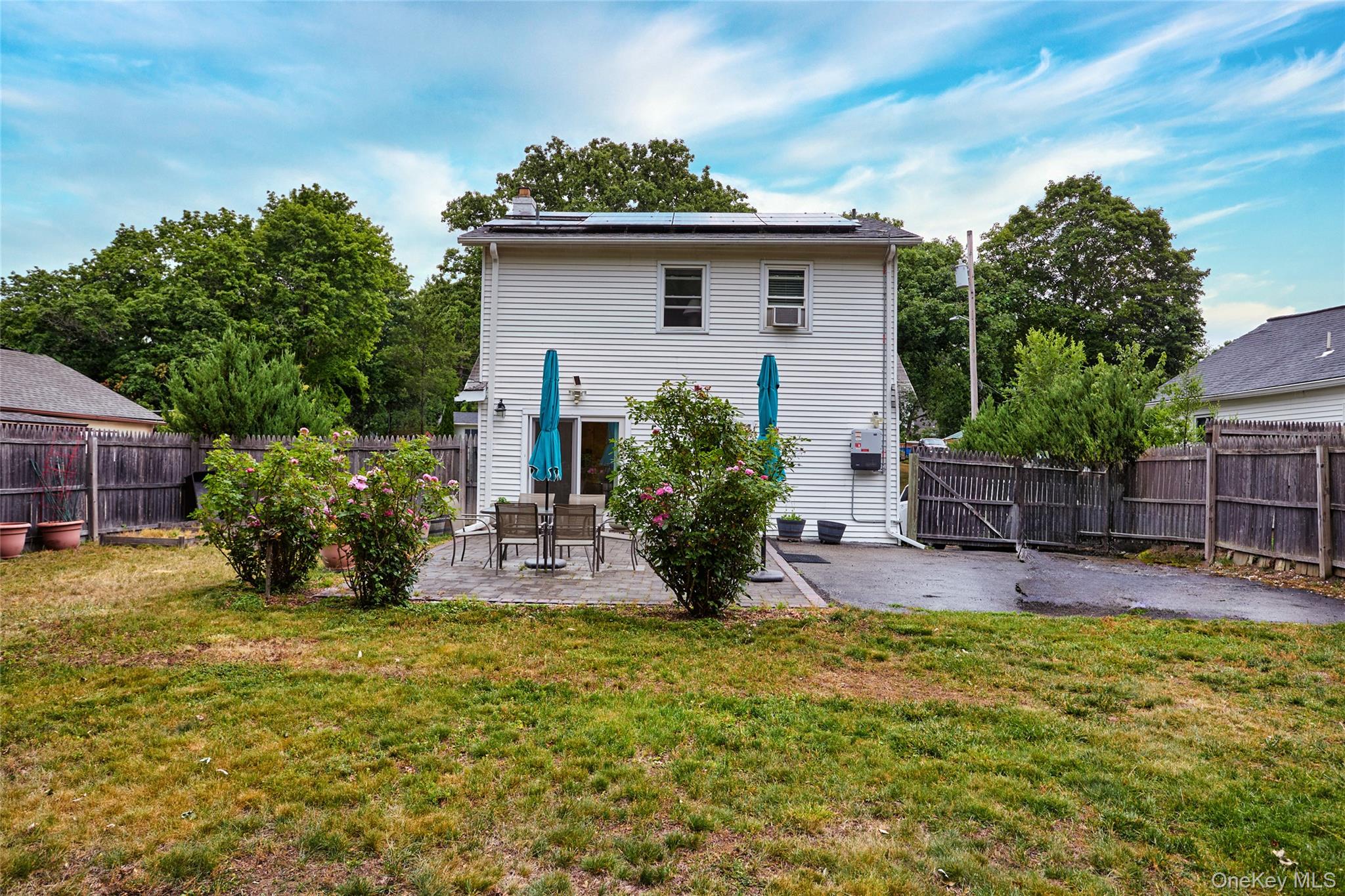181 N Grand Avenue Property Photo 36