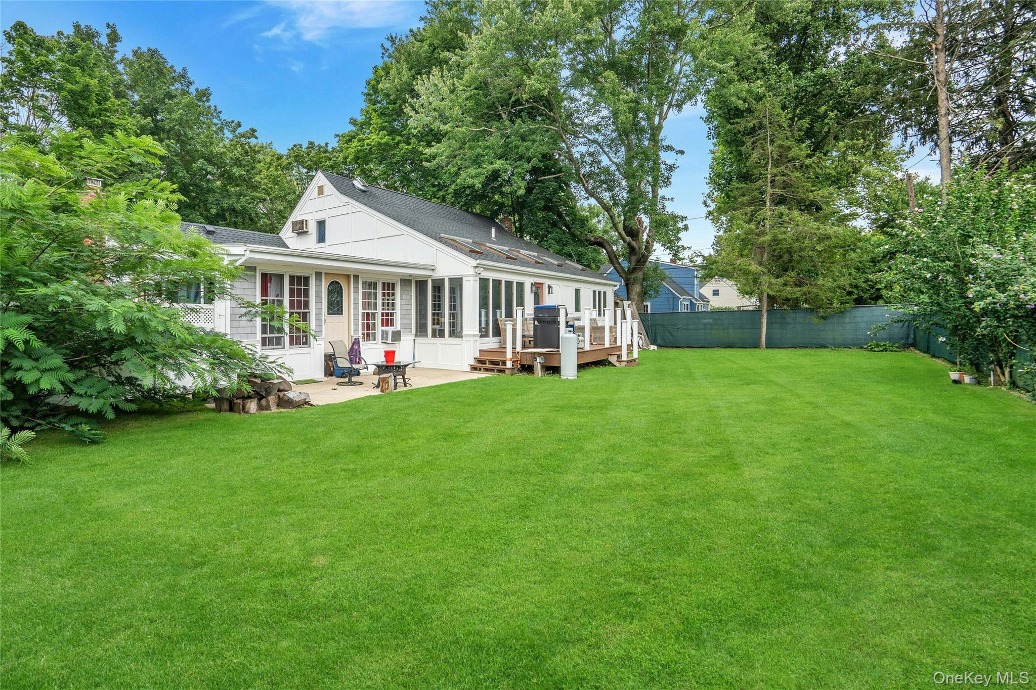 27 Middle Drive Property Photo 20