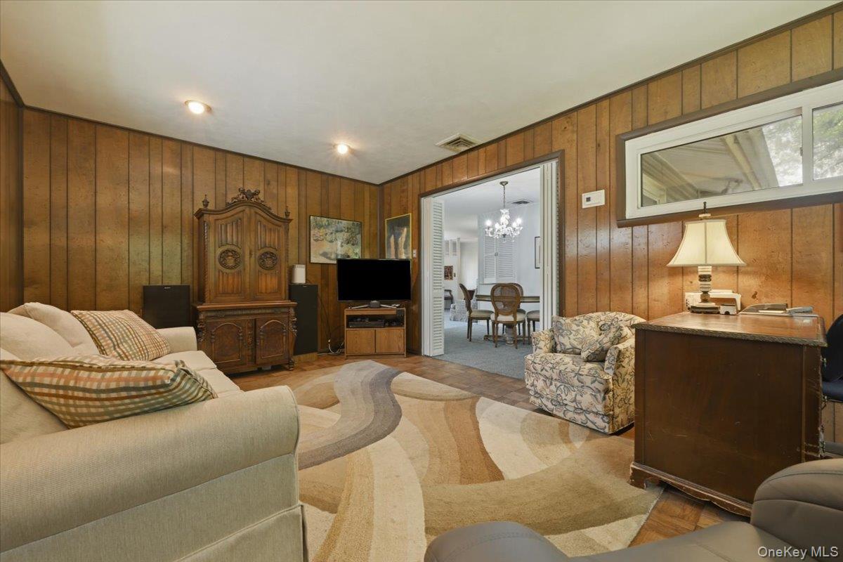 578 Richmond Road Property Photo 15