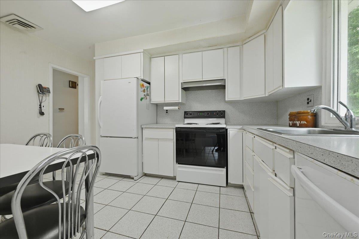 578 Richmond Road Property Photo 20