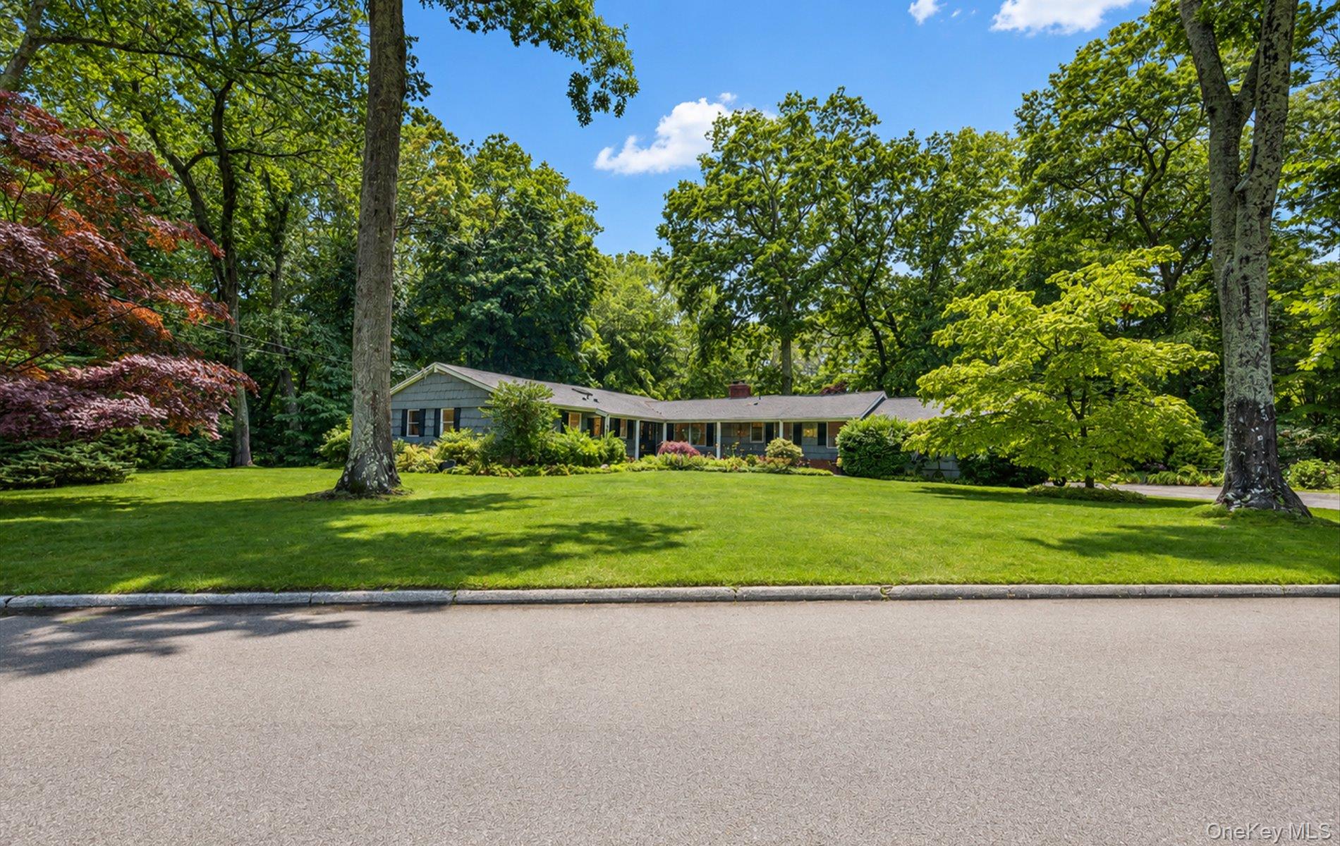 27 Longwood Drive Property Photo 1