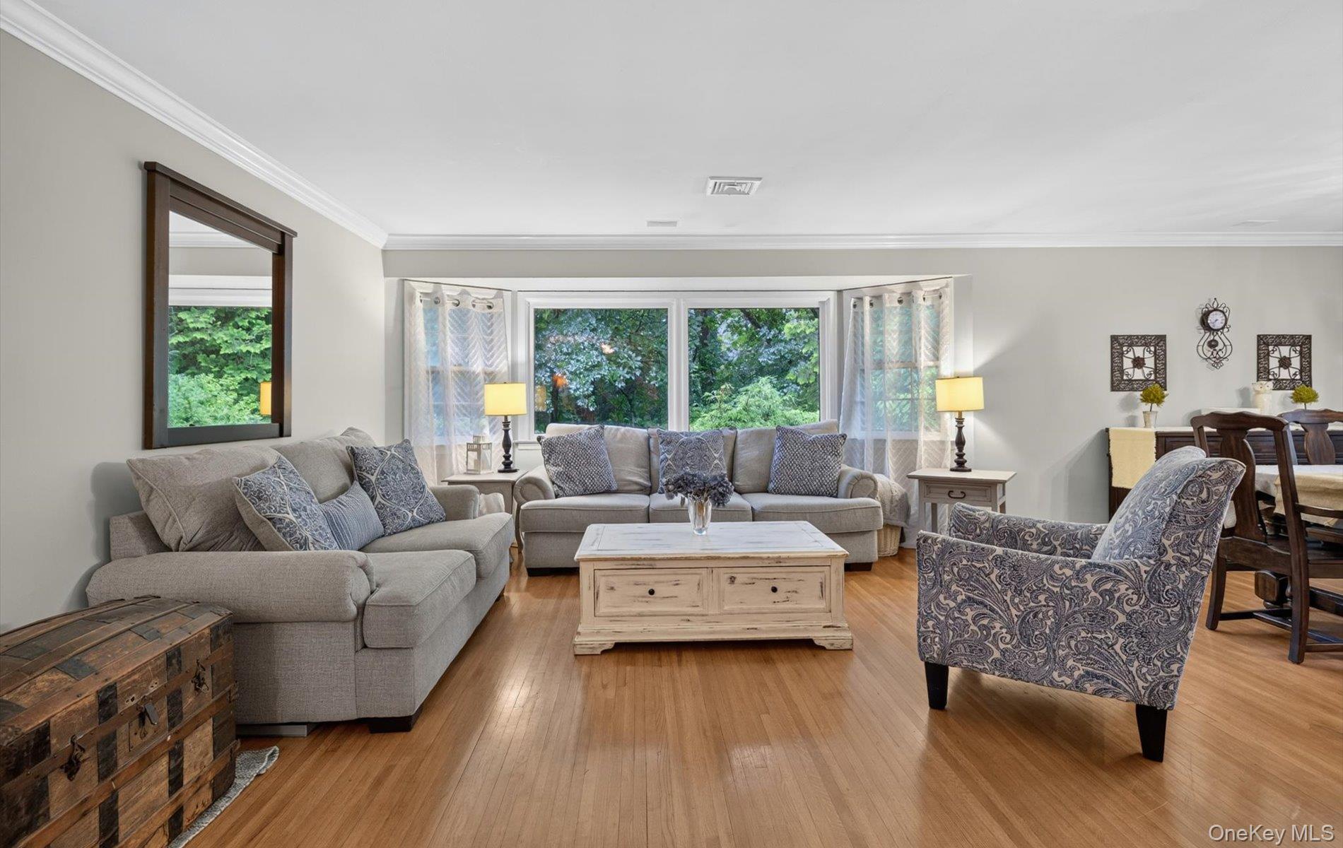 27 Longwood Drive Property Photo 6