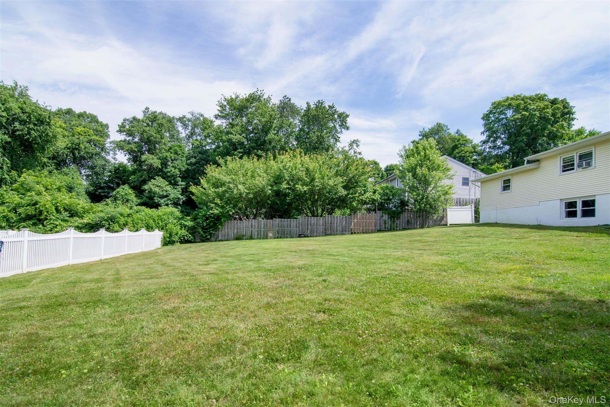 87 High View Drive Property Photo 4