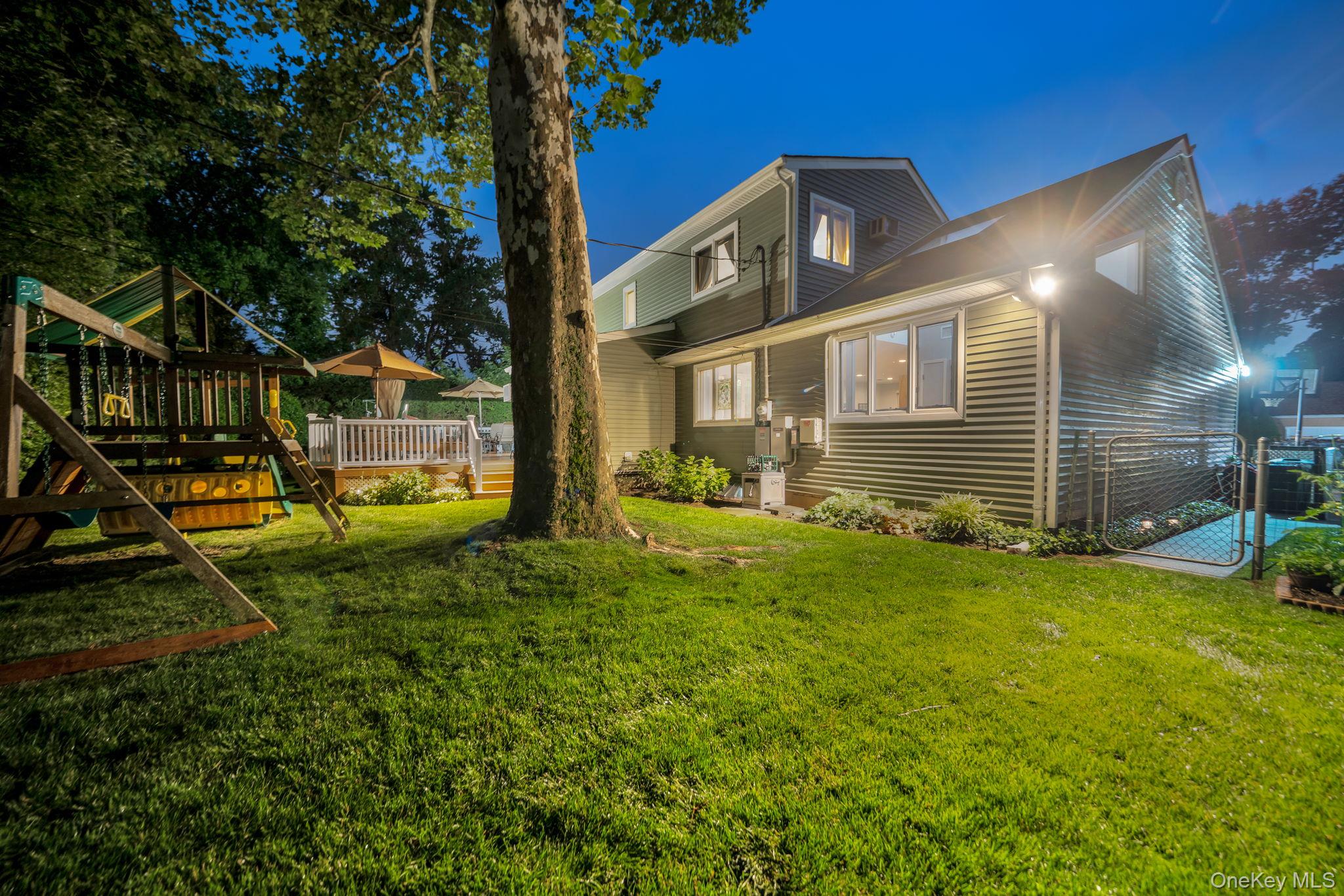 622 Harrison Avenue Property Photo 4