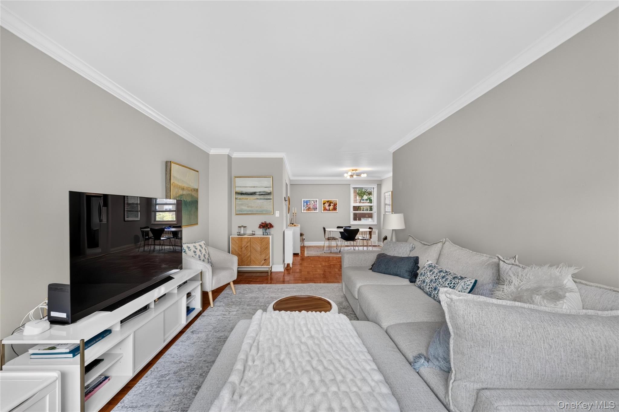 240 Garth Road 4h2 Property Photo 9