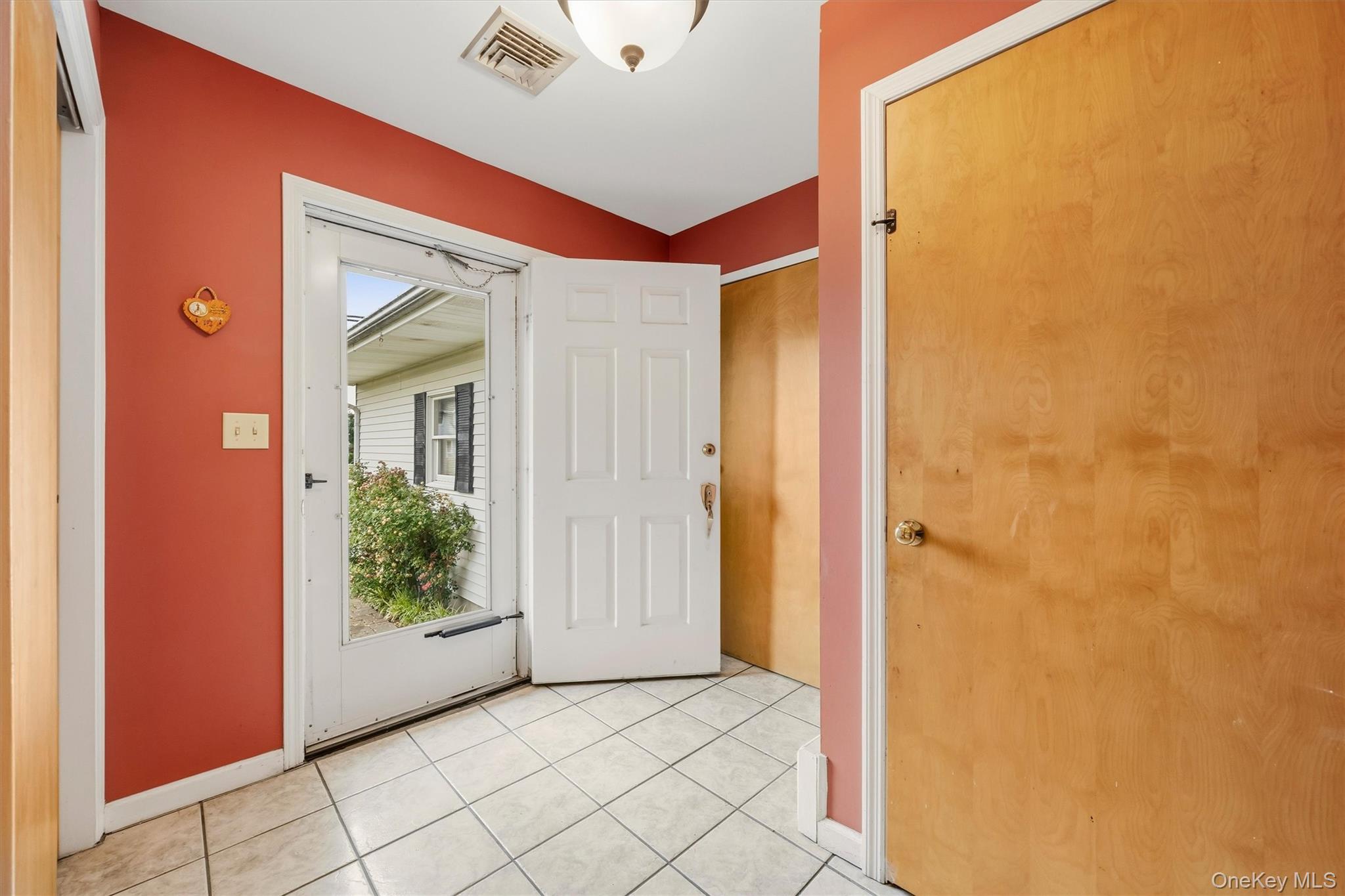 20 E Main Street Property Photo 5