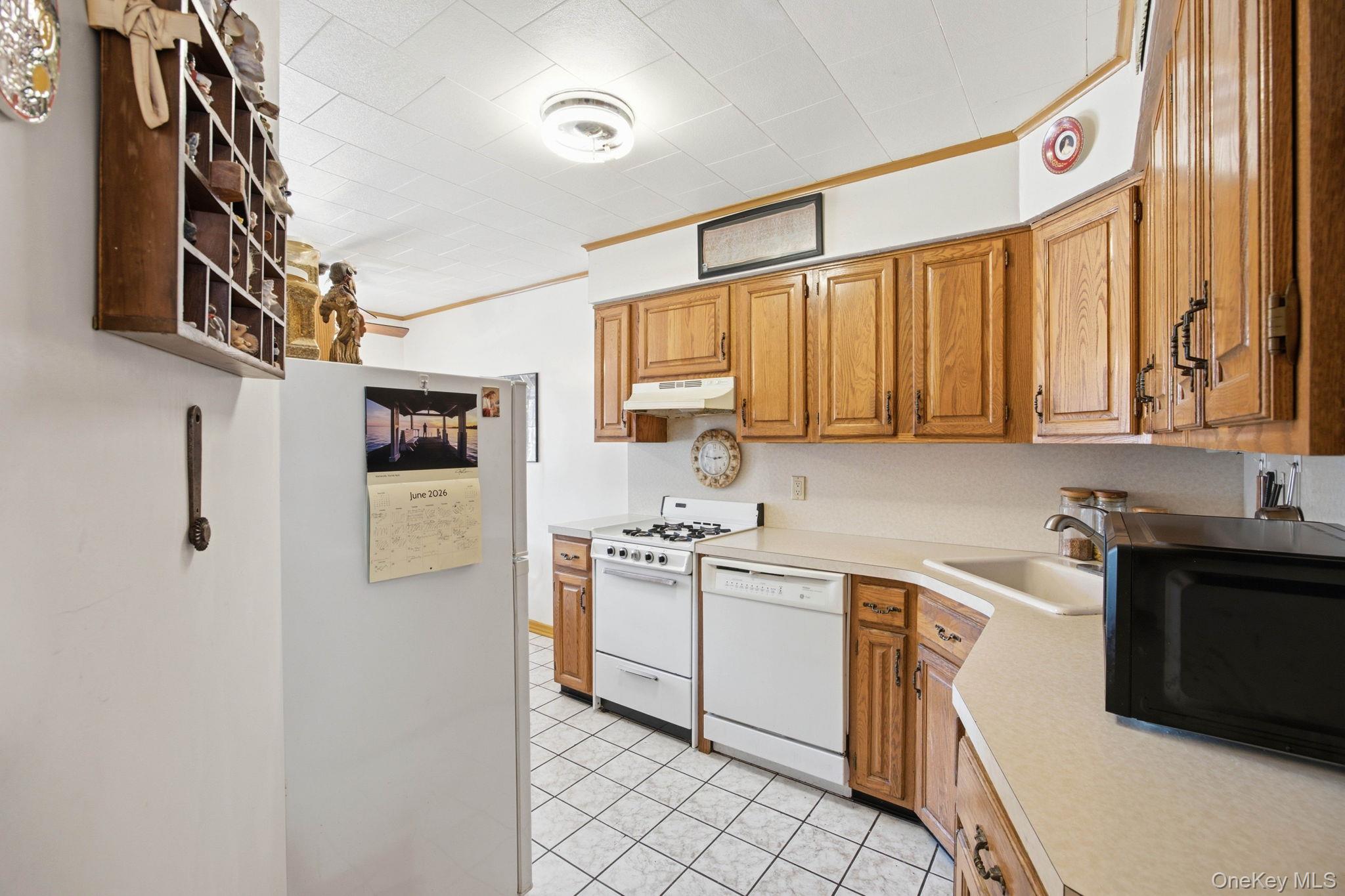 66-15 Gray Street Property Photo 12