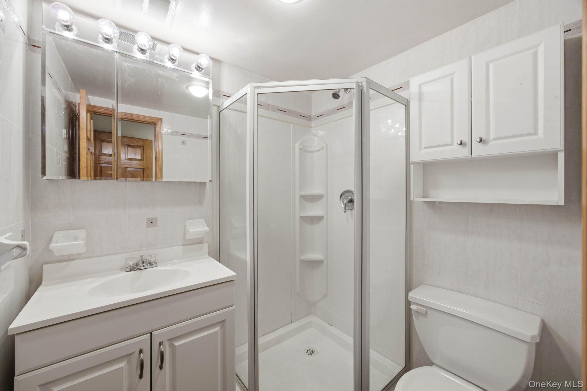 66-15 Gray Street Property Photo 17