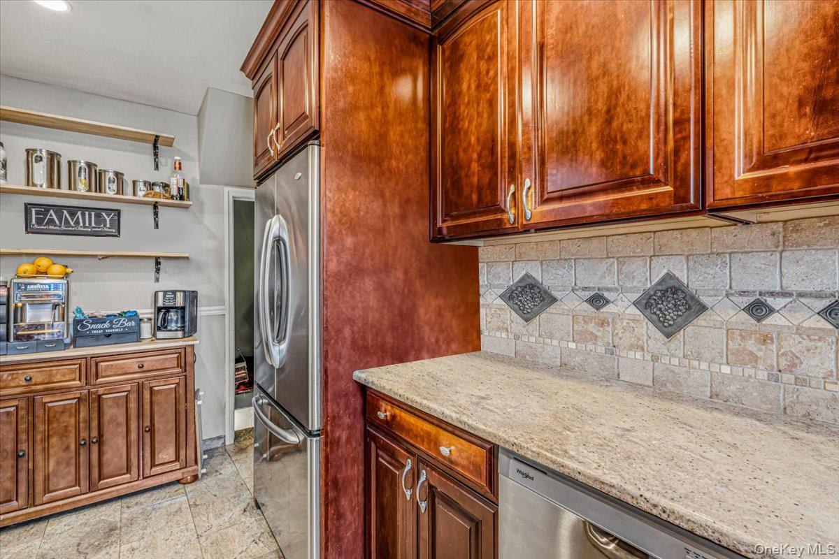 2012 43rd Street Property Photo 12