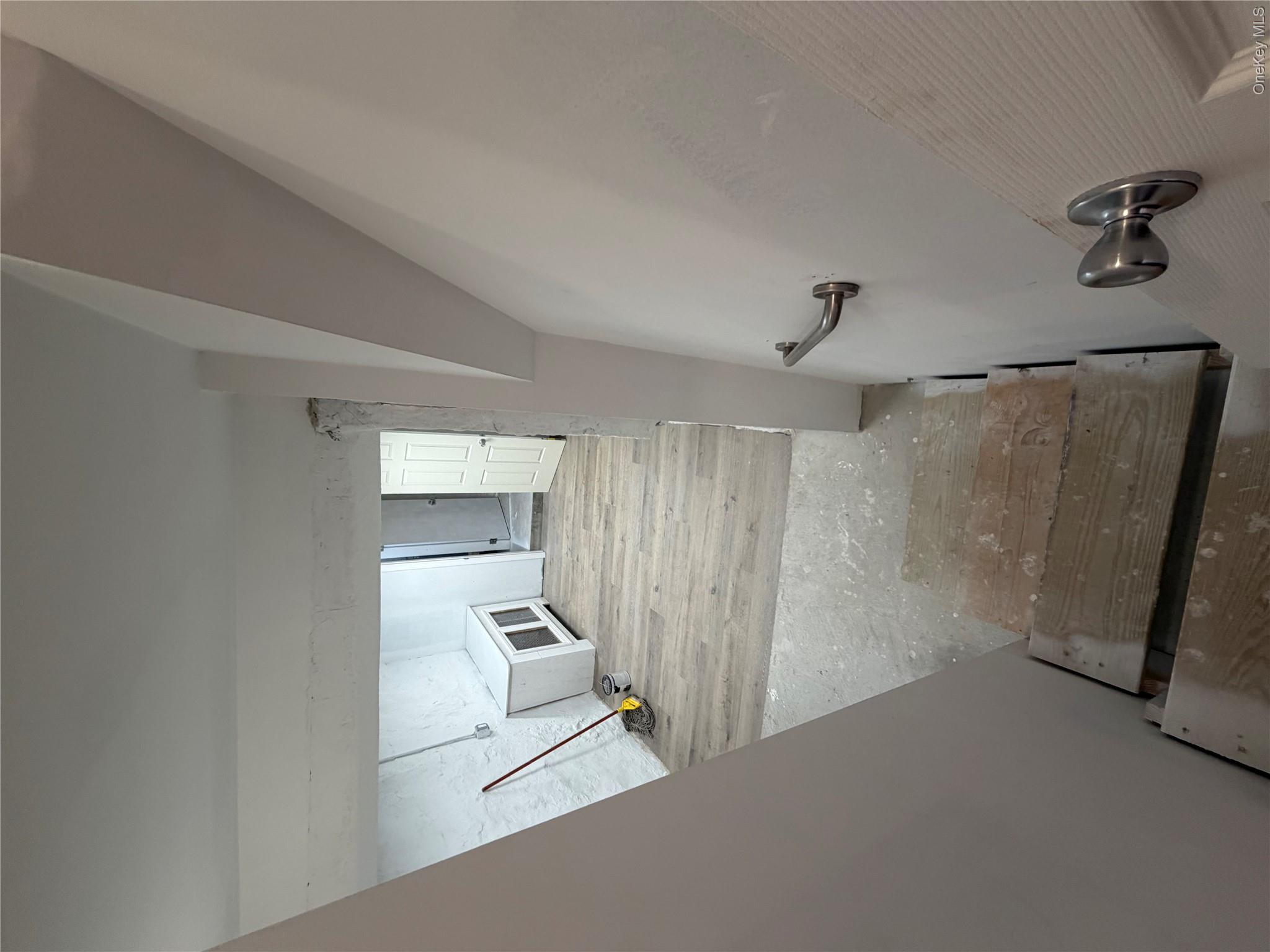 5997 Riverdale Avenue Property Photo 3
