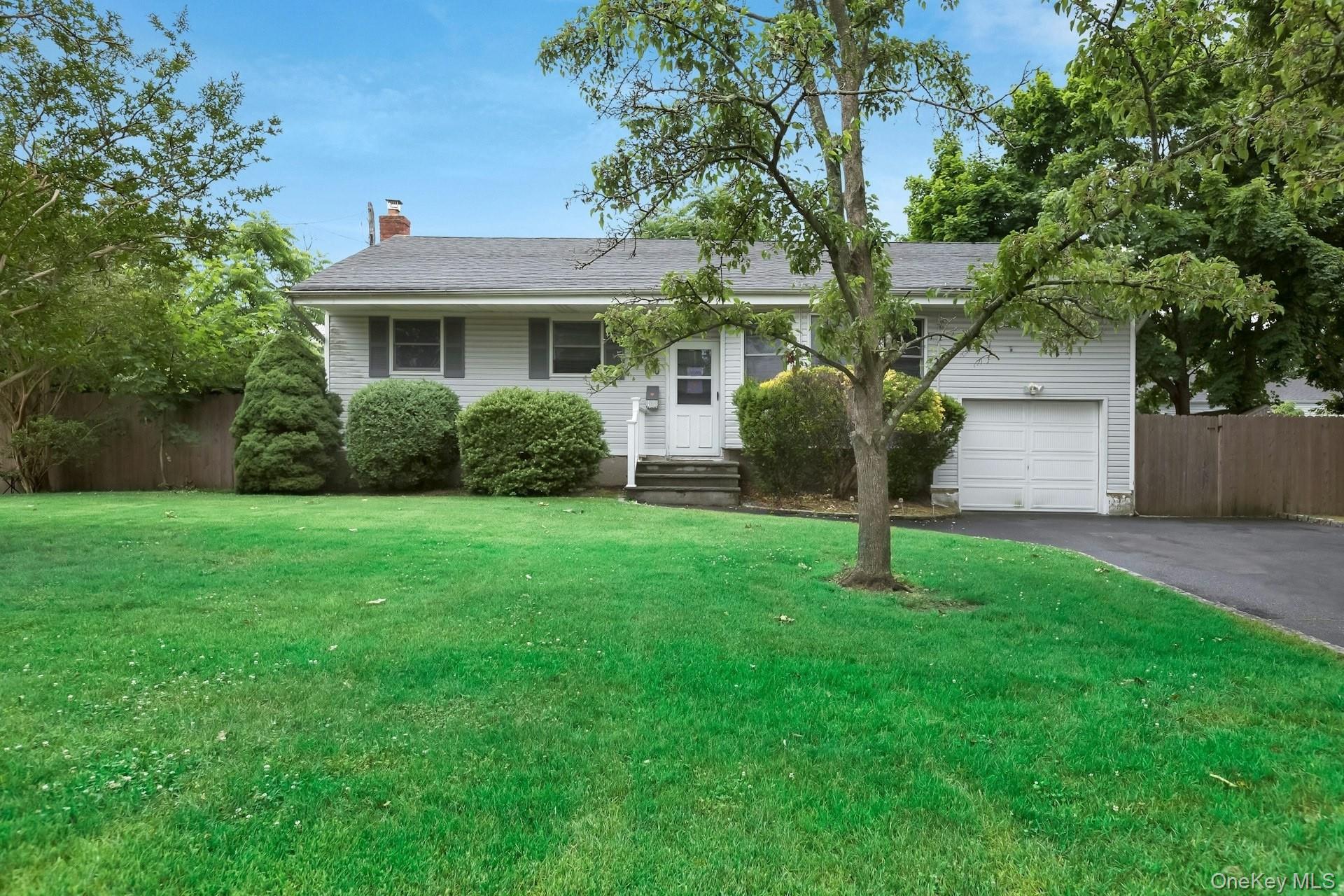 10 Brian Drive Property Photo 2