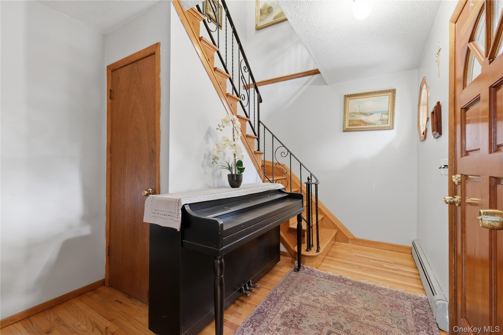 122 Irving Avenue Property Photo 6