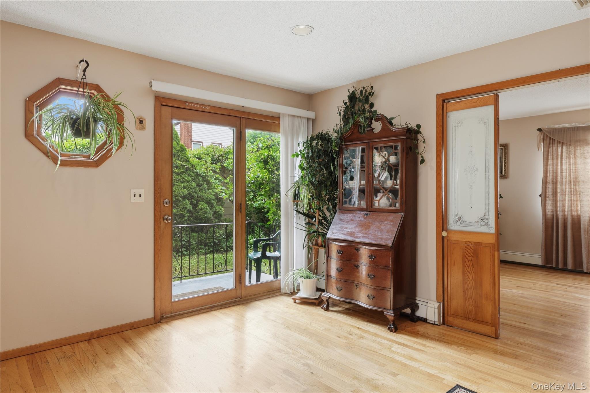 122 Irving Avenue Property Photo 12