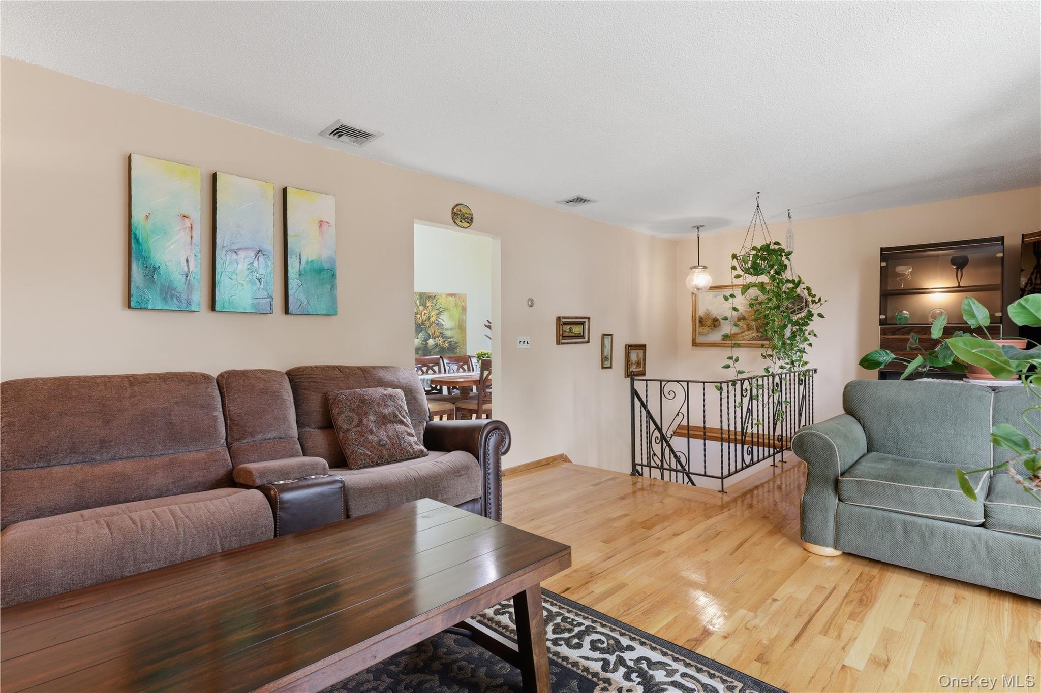 122 Irving Avenue Property Photo 18