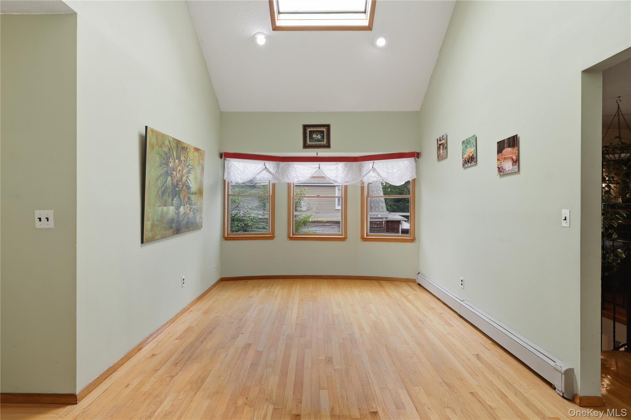 122 Irving Avenue Property Photo 22