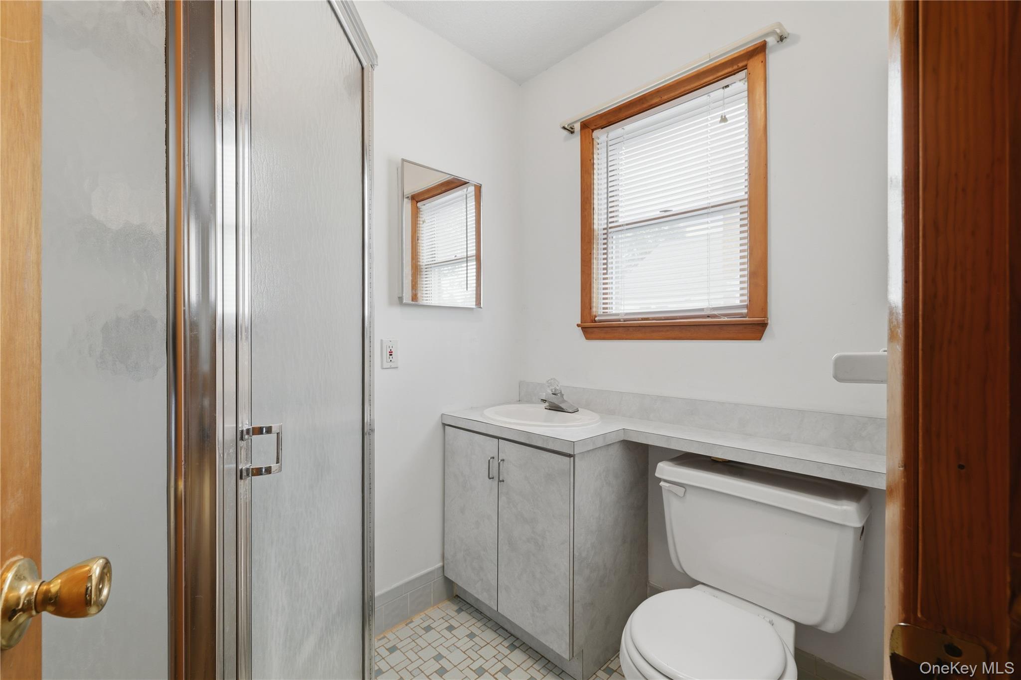 122 Irving Avenue Property Photo 29