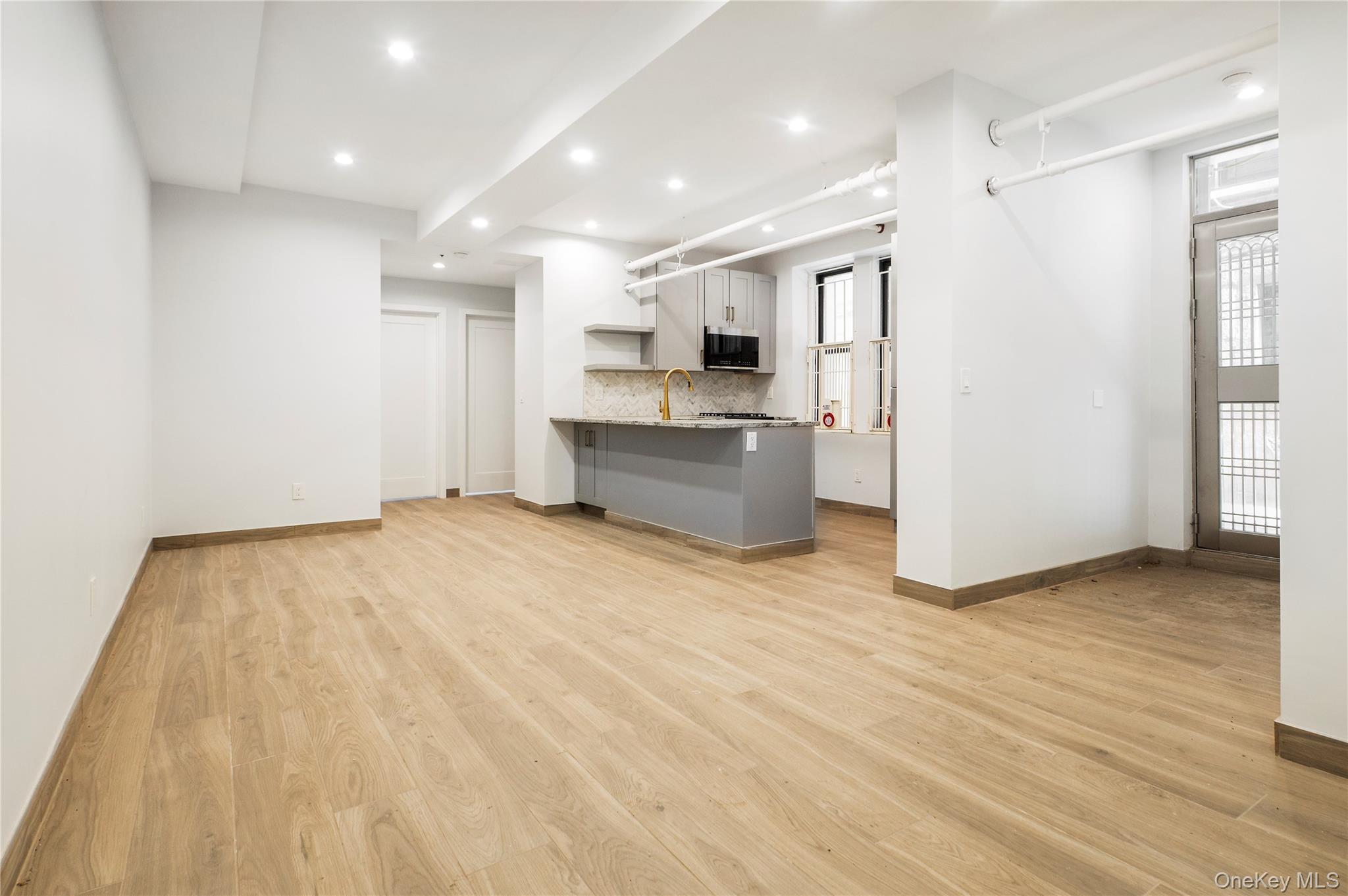 4516 39th Place Property Photo 5