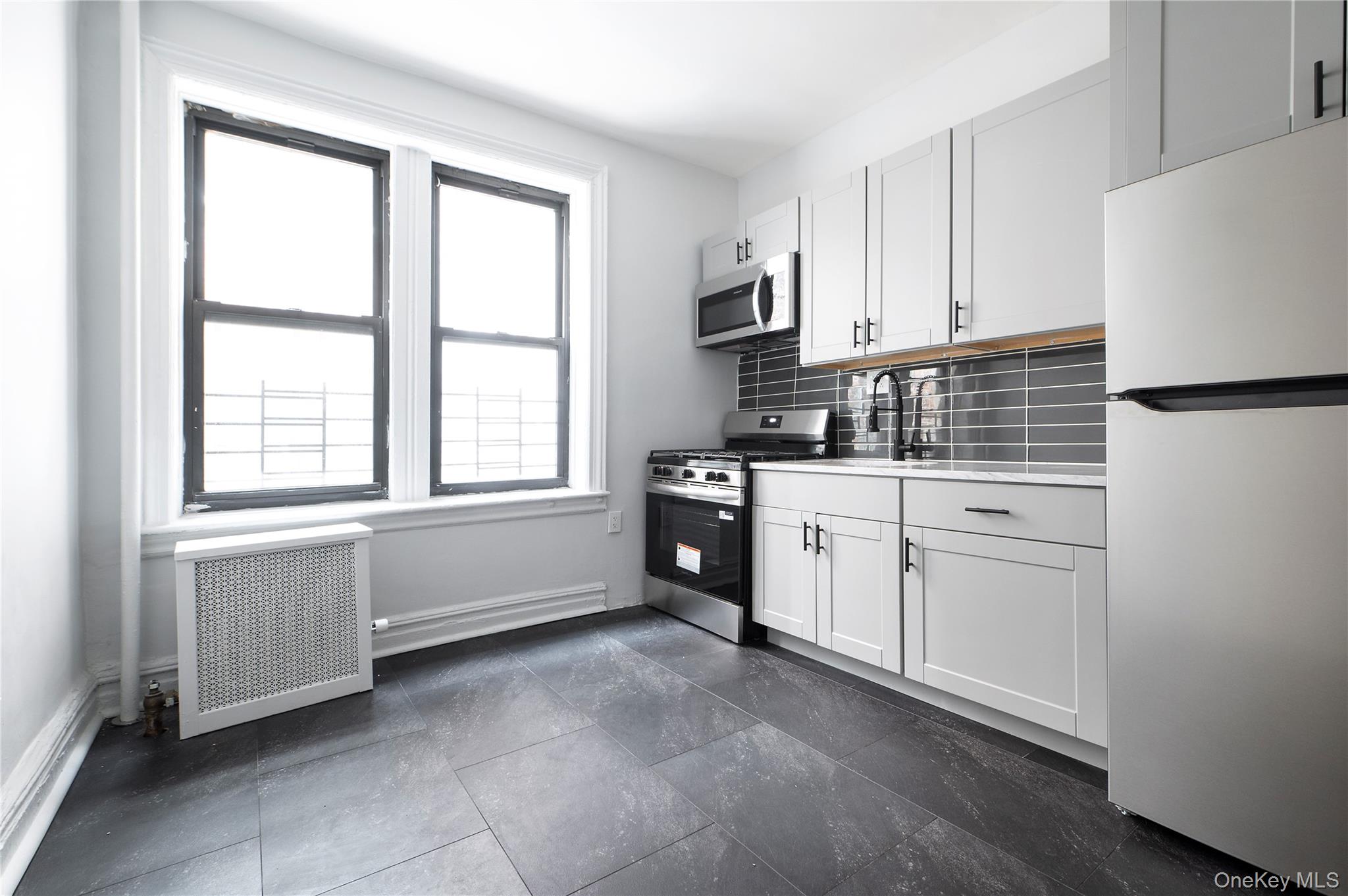 4516 39th Place Property Photo 12