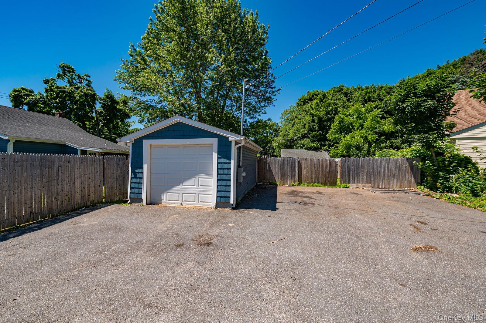 35 Oakland Avenue Property Photo 3